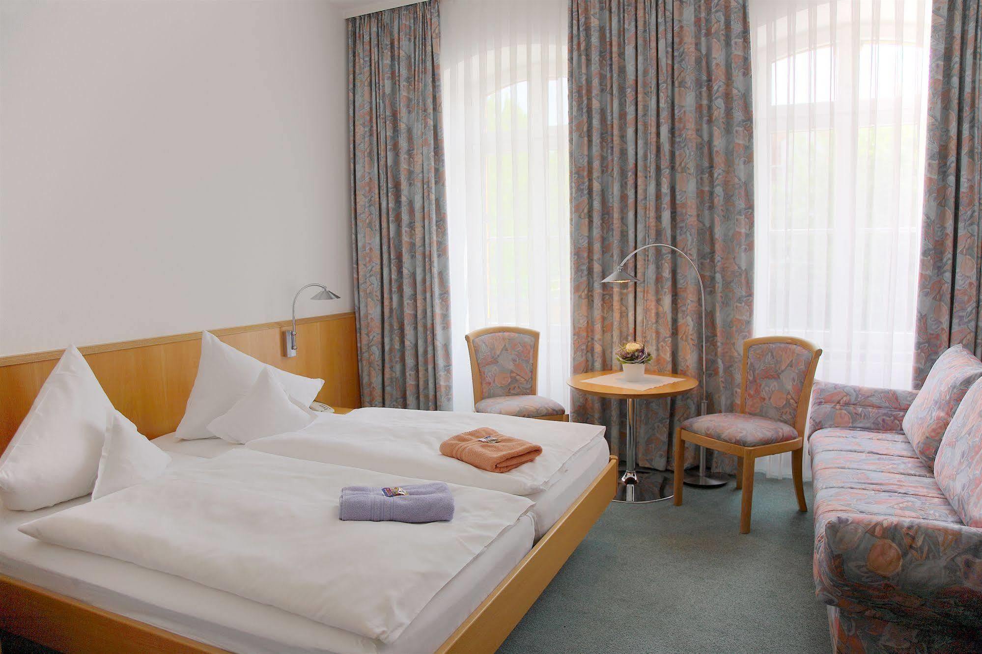 Akzent Hotel Delitzsch Ngoại thất bức ảnh